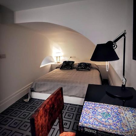 Salottino Carafa By Salotto Borbonico Apartment เนเปิลส์ ภายนอก รูปภาพ